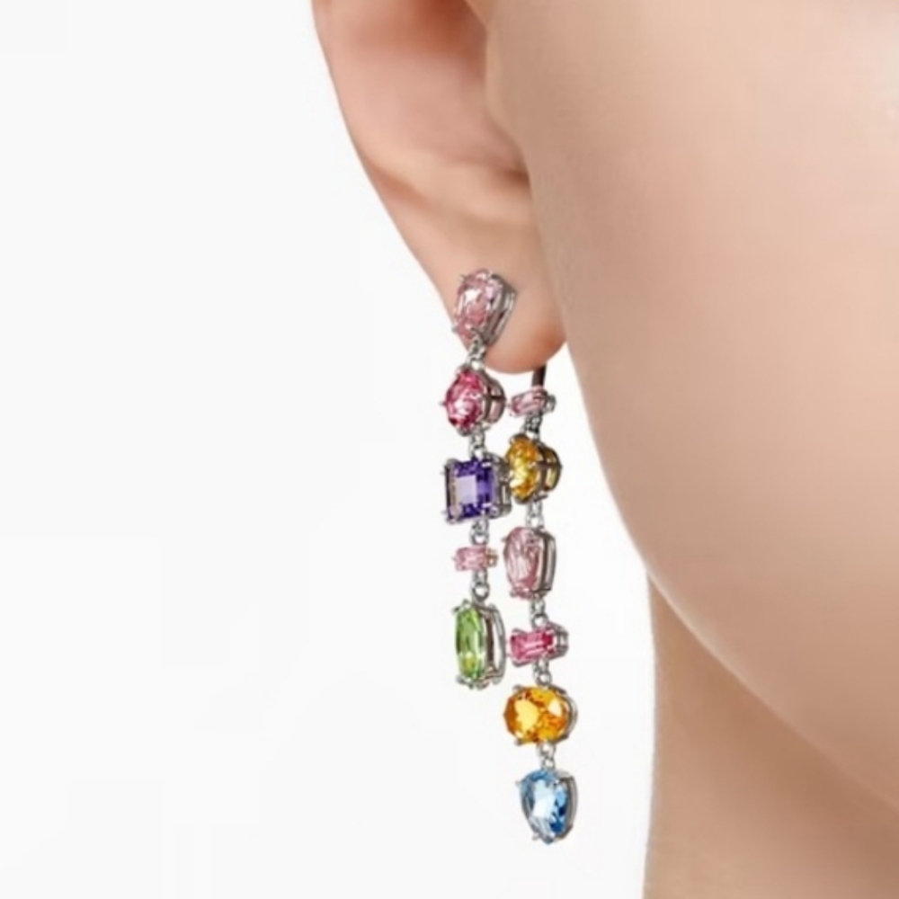 NWT  AUOTENTIC SWAROVSKI Crystals Long multicolor Reverse Gema Drop Earrings